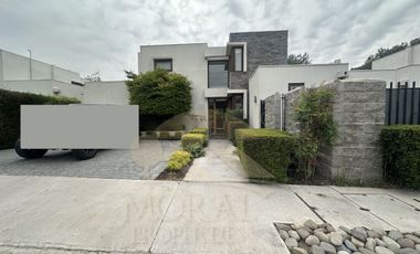 Venta Casa Chamisero Colina 4D 2 en Suite Oficina Dormitorio Servicio Piscina Terraza