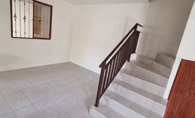 Casa en Alquiler en Urbanización Paraíso del Río, 3 Habitaciones, 4 Baños, Patio, Mucho Lote, Norte de Guayaquil.