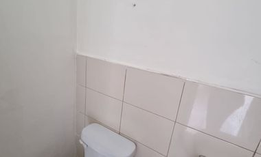 Casa en Alquiler en Urbanización Paraíso del Río, 3 Habitaciones, 4 Baños, Patio, Mucho Lote, Norte de Guayaquil.