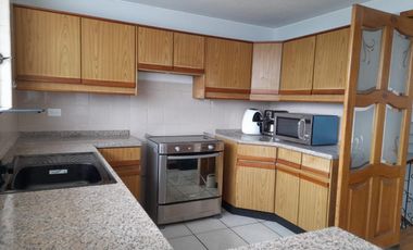 En venta Casa Contemporánea, Miravalle, Sector Nayon