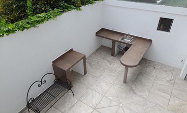 En venta Casa Contemporánea, Miravalle, Sector Nayon