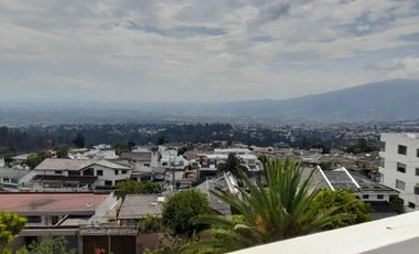 En venta Casa Contemporánea, Miravalle, Sector Nayon