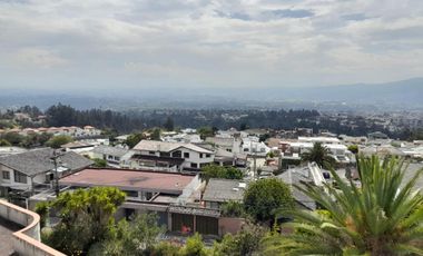 En venta Casa Contemporánea, Miravalle, Sector Nayon