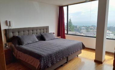 En venta Casa Contemporánea, Miravalle, Sector Nayon