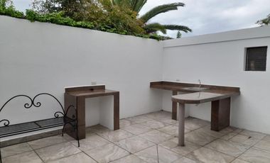 En venta Casa Contemporánea, Miravalle, Sector Nayon