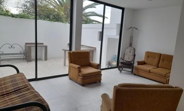 En venta Casa Contemporánea, Miravalle, Sector Nayon