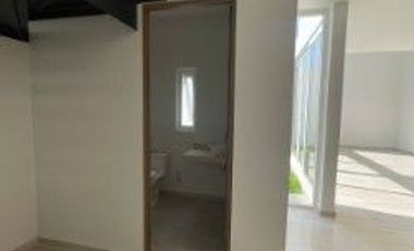 RENTA DE CASA  NUEVA EN METEPEC