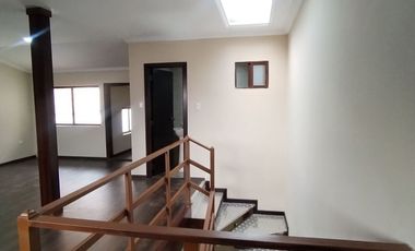 Casa Av. Loja 4 habitaciones