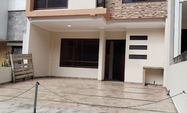 Casa Av. Loja 4 habitaciones