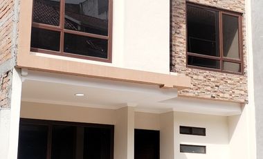 Casa Av. Loja 4 habitaciones