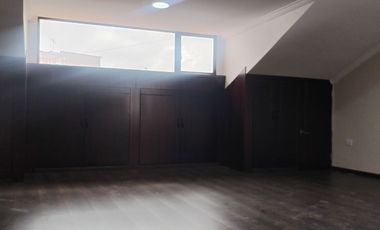 Casa Av. Loja 4 habitaciones