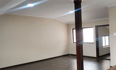 Casa Av. Loja 4 habitaciones