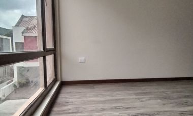 Casa Av. Loja 4 habitaciones