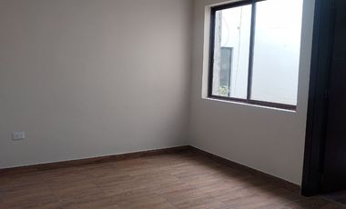 Casa Av. Loja 4 habitaciones