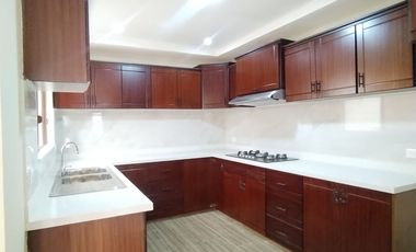 Casa Av. Loja 4 habitaciones