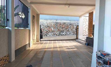 🏡 Jual Rumah Mewah Luas di Puwatu — Cocok untuk Keluarga yang Butuh Space Lebih