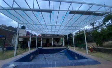 SE VENDE HERMOSA QUINTA DE 4,250M2 CON ALBERCA TECHADA EN NEPANTLA DE SOR JUANA INÉS DE LA CRUZ, EDO. MÉX.