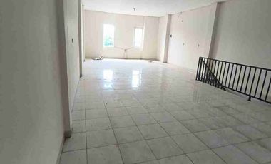 Ruko komeesil 3 Lantai Cocok Buat Usaha Meruya Jakarta Barat