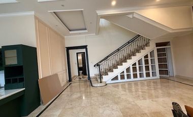 5 Bedroom Modern House in Pondok Indah - Bagus - ex Celebrity