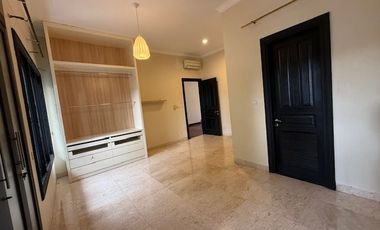 5 Bedroom Modern House in Pondok Indah - Bagus - ex Celebrity
