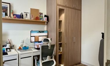 Jual Rumah Martinez Hoek 5X10,5 Semi Furnished