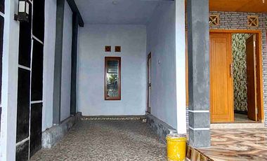 Dijual Cepat Rumah 2Lantai Siap Huni Di Tengah Kota Banyuwangi