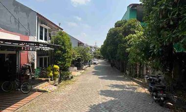 Rumah second dalam townhouse perumnas depok utara