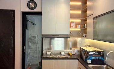 DISEWAKAN RUMAH MILENIAL 4.5X10 FULL FURNISH SIAP HUNI PIK2 EXTENSION