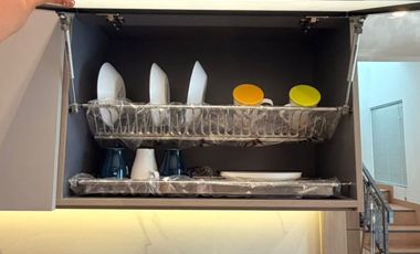 DISEWAKAN RUMAH MILENIAL 4.5X10 FULL FURNISH SIAP HUNI PIK2 EXTENSION