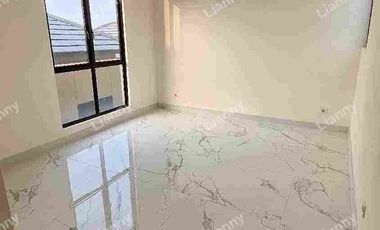Dijual Rumah Mewah 4 lantai di cluster Matana Asya jgc cakung harga Nego