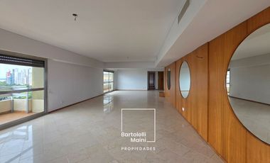 ALQUILER | 1° de Mayo 953 | Piso Excl. 312m2 + cochera