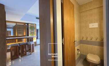 ALQUILER | 1° de Mayo 953 | Piso Excl. 312m2 + cochera