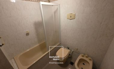 ALQUILER | 1° de Mayo 953 | Piso Excl. 312m2 + cochera