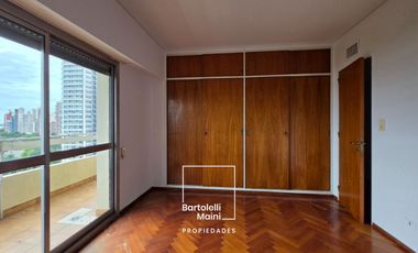 ALQUILER | 1° de Mayo 953 | Piso Excl. 312m2 + cochera