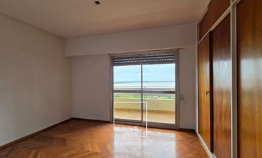 ALQUILER | 1° de Mayo 953 | Piso Excl. 312m2 + cochera