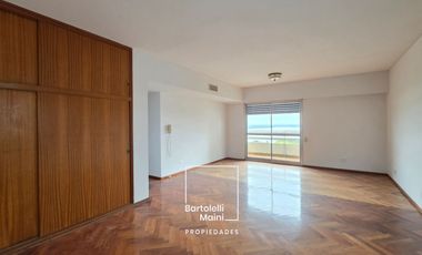 ALQUILER | 1° de Mayo 953 | Piso Excl. 312m2 + cochera