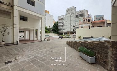ALQUILER | 1° de Mayo 953 | Piso Excl. 312m2 + cochera