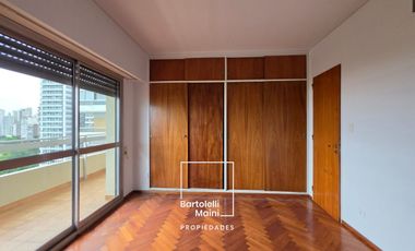 ALQUILER | 1° de Mayo 953 | Piso Excl. 312m2 + cochera