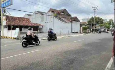 MURAAH, DEKAT DPRD KOTA JOGJA, TANAH DIJUAL, COCOK UTK HOTEL / KANTOR, TEPI ASPAL LEBARNYA 15 METER-AN