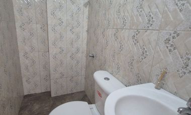 Habitación en Alquiler en Alamos Norte, 1 Baño, Con Parqueo, Planta Baja, Norte de Guayaquil.
