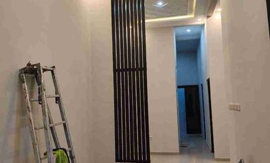 Sepanjang Indah, Perbatasan Dengan Surabaya