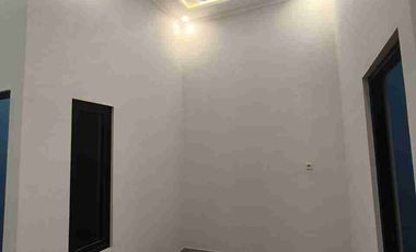 Sepanjang Indah, Perbatasan Dengan Surabaya