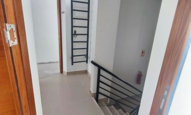 VENTA DE DEPARTAMENTO DÚPLEX 220M² – 3 DORM. + 2 ESTAC. + DEPÓSITO DE REGALO - VISTA A PARQUE - SURCO