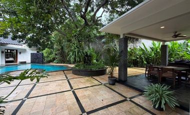 DIJUAL RUMAH MEWAH RASA VILLA DI CILANDAK BARAT