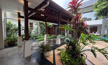 DIJUAL RUMAH MEWAH RASA VILLA DI CILANDAK BARAT