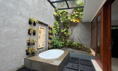 DIJUAL RUMAH MEWAH RASA VILLA DI CILANDAK BARAT
