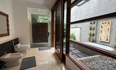 DIJUAL RUMAH MEWAH RASA VILLA DI CILANDAK BARAT