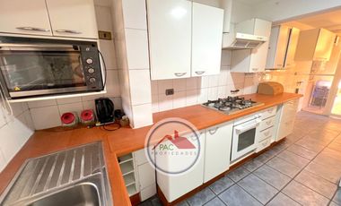 Casa en venta 3 dormitorios con piscina, cocina ampliada, en microbarrio cerrado