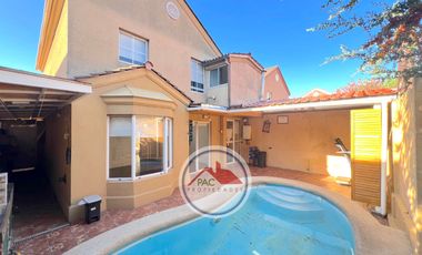 Casa en venta 3 dormitorios con piscina, cocina ampliada, en microbarrio cerrado