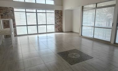 Arriendo Apto amoblado